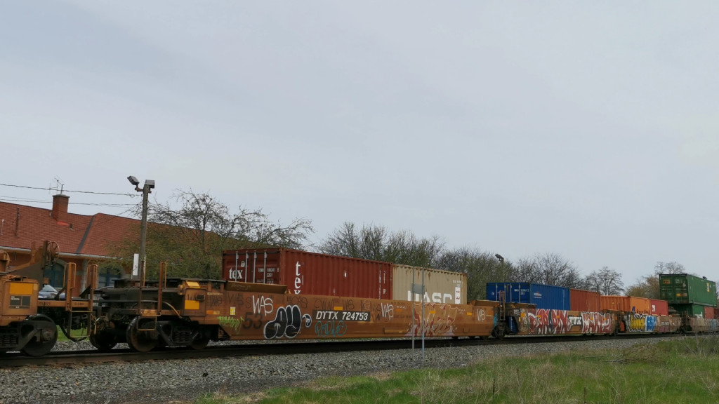 DTTX 724753 (Triple Well Car Altogther)